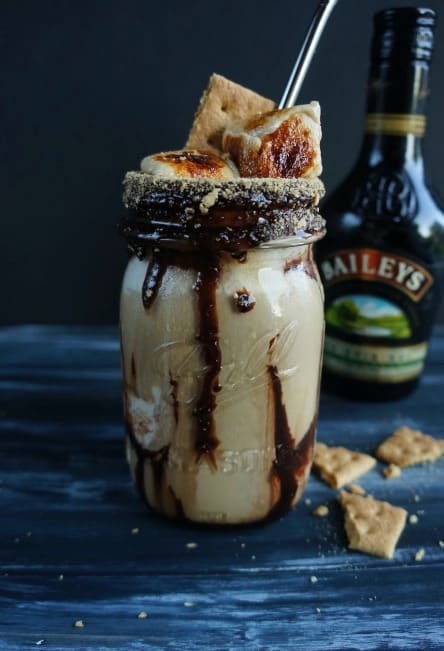 Bailey & S'mores Ice Cream Float | A boozy twist on a summer favorite
