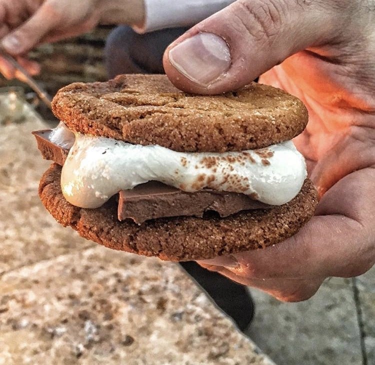 How to Host an Epic S'mores Party