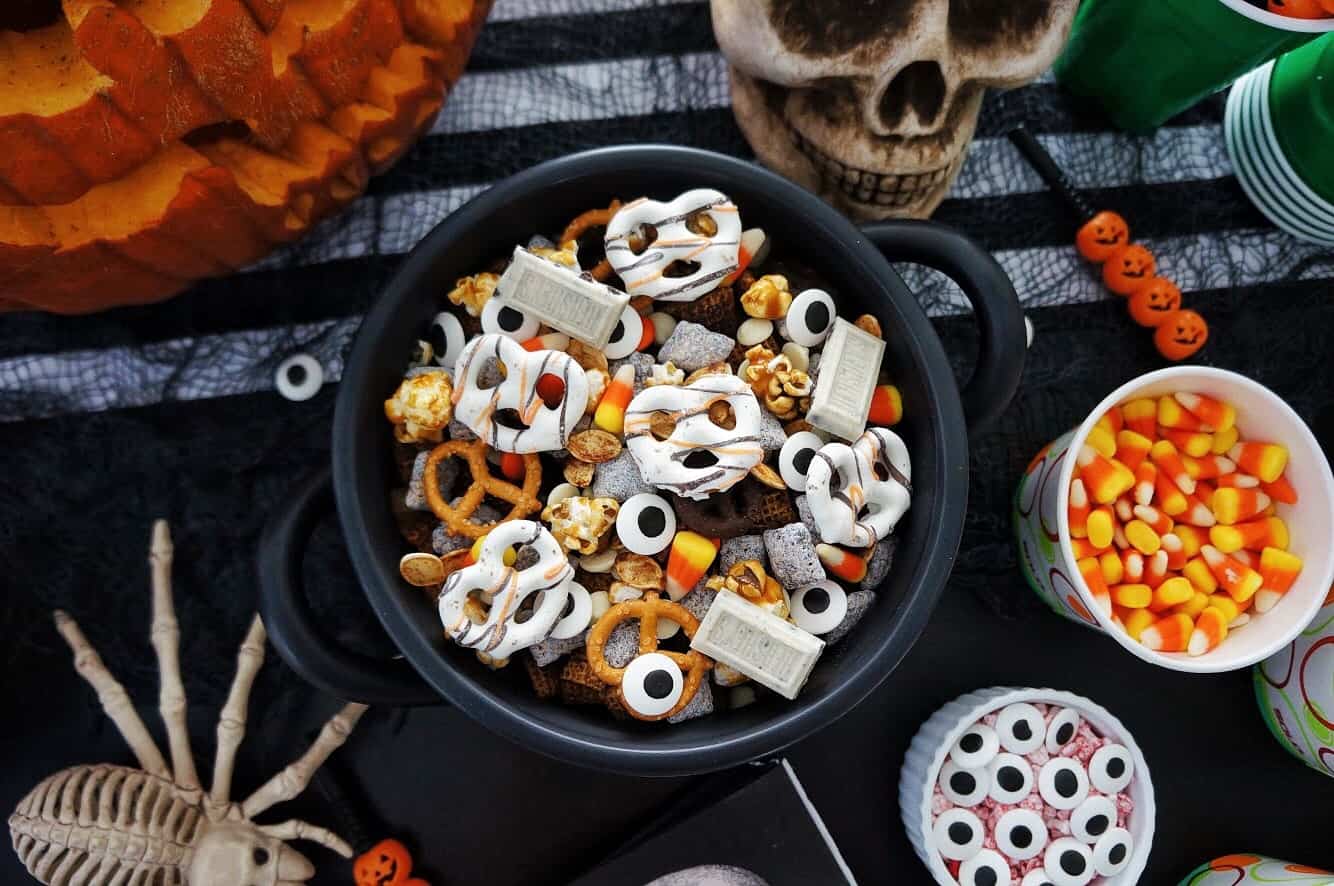 halloween trail mix