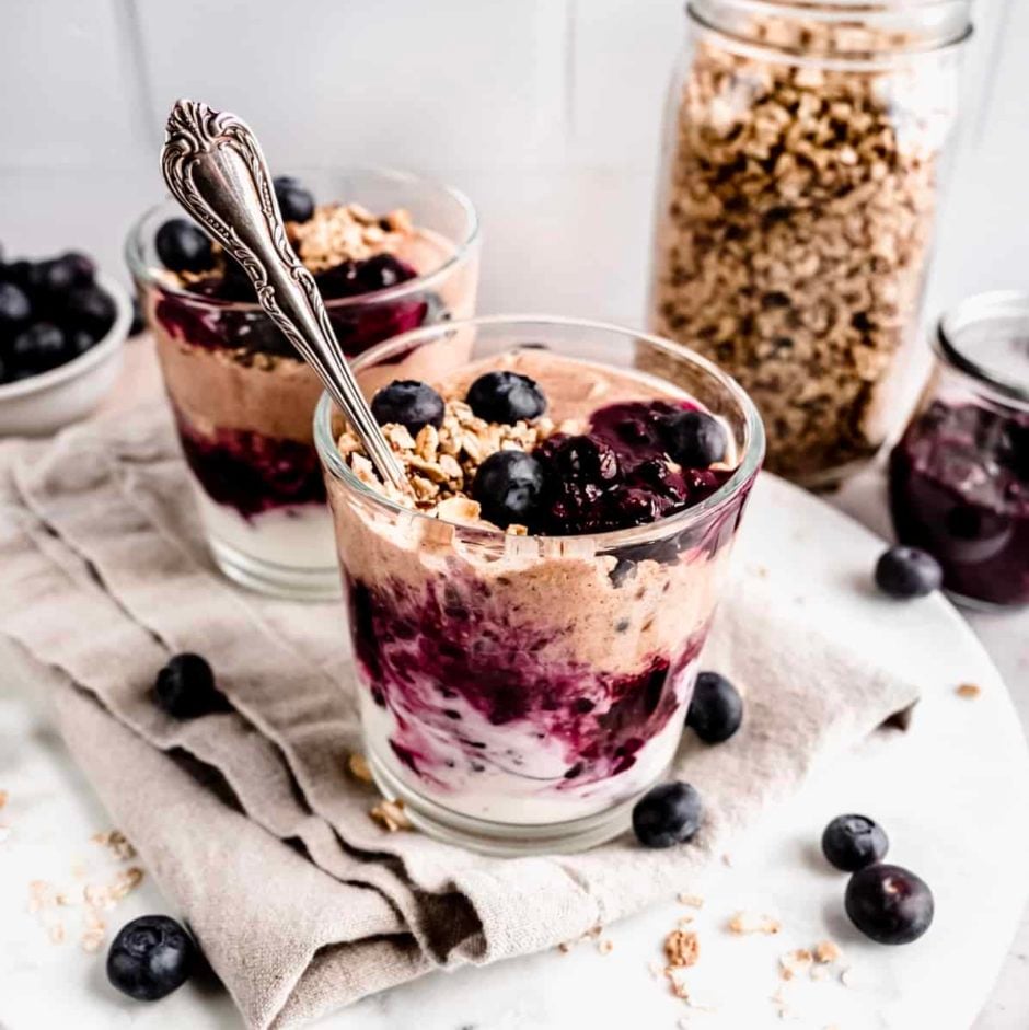 Meal Prep Greek Yogurt Parfaits with Granola and Fruit