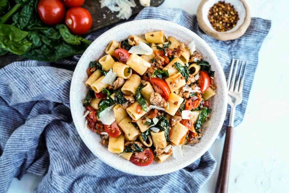 quick and easy rigatoni with sausage and tomatoes