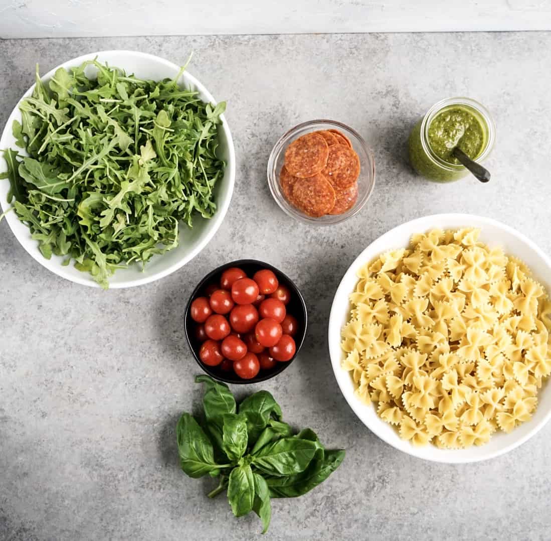 Easy Italian Pesto Pasta Salad ingredients