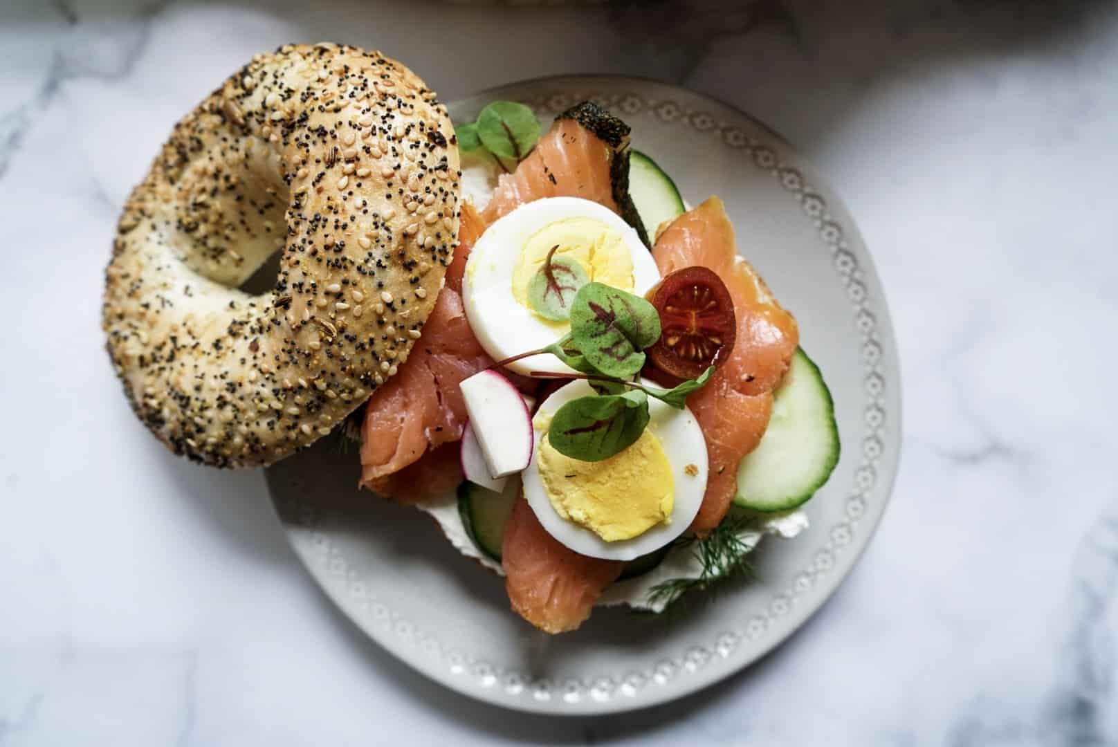 How to build a breakfast bagel board