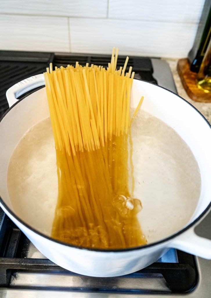 spaghetti in dutch oven 