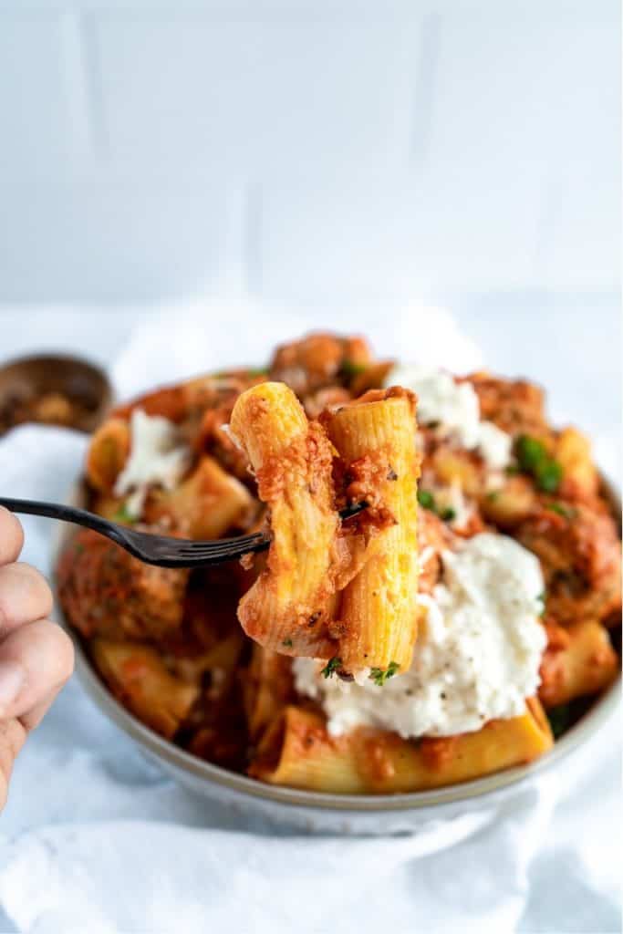 rigatoni and vodka sauce with spicy meatballs