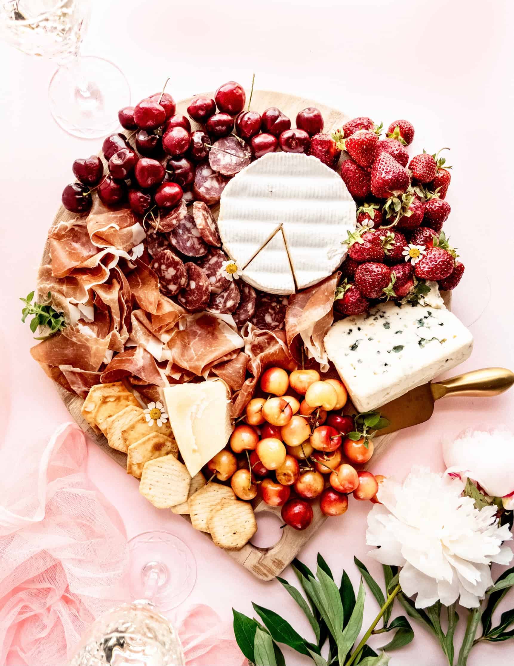 How to Create the Perfect Summer Charcuterie Board - Pink Owl Kitchen