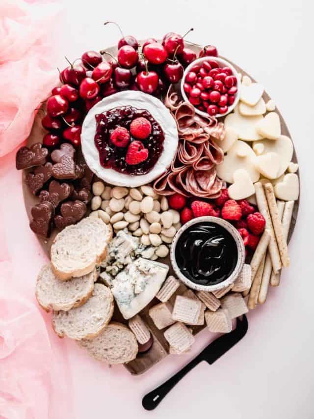 How To Make A Valentines Day Charcuterie Board
